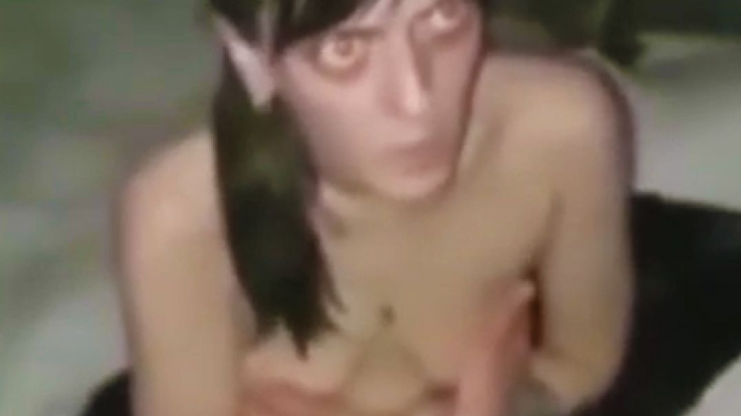 ⁣Закладчицу и ее ебаря наказали спортики / Раздели и дали пизды / Облили зеленкой / Обстригли волосы